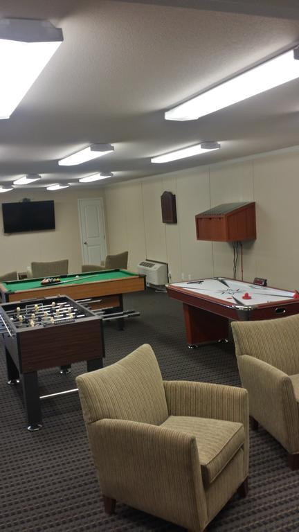 Instalodge Hotel And Suites Karnes City ภายนอก รูปภาพ