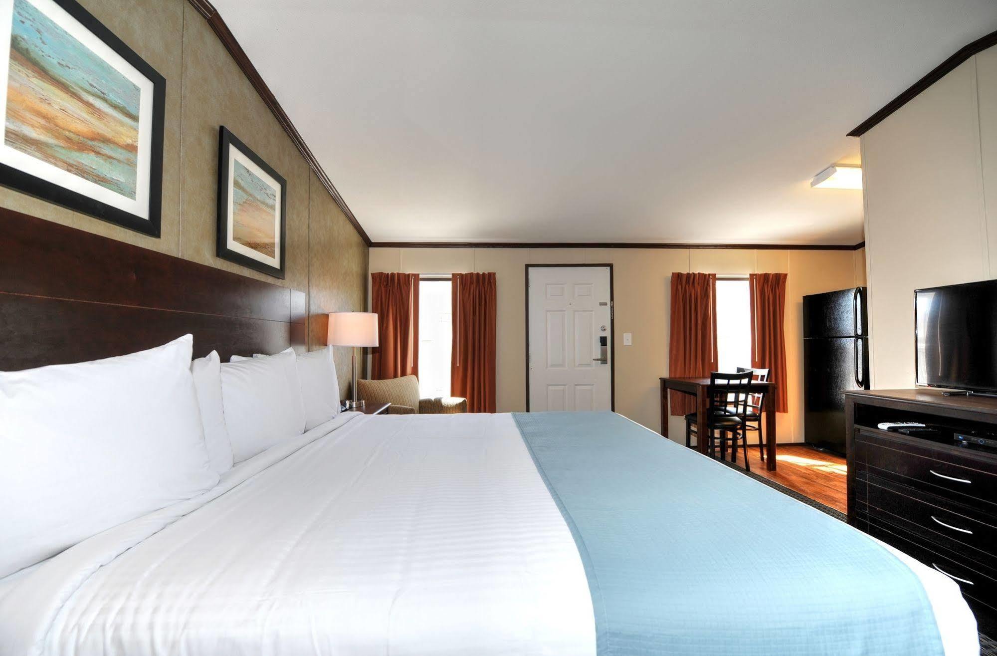 Instalodge Hotel And Suites Karnes City ภายนอก รูปภาพ